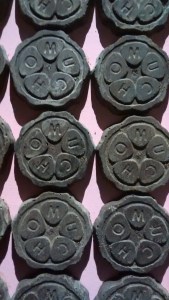 Muestra de la pared decorada con chocolate Mucho Mundo Chocolate